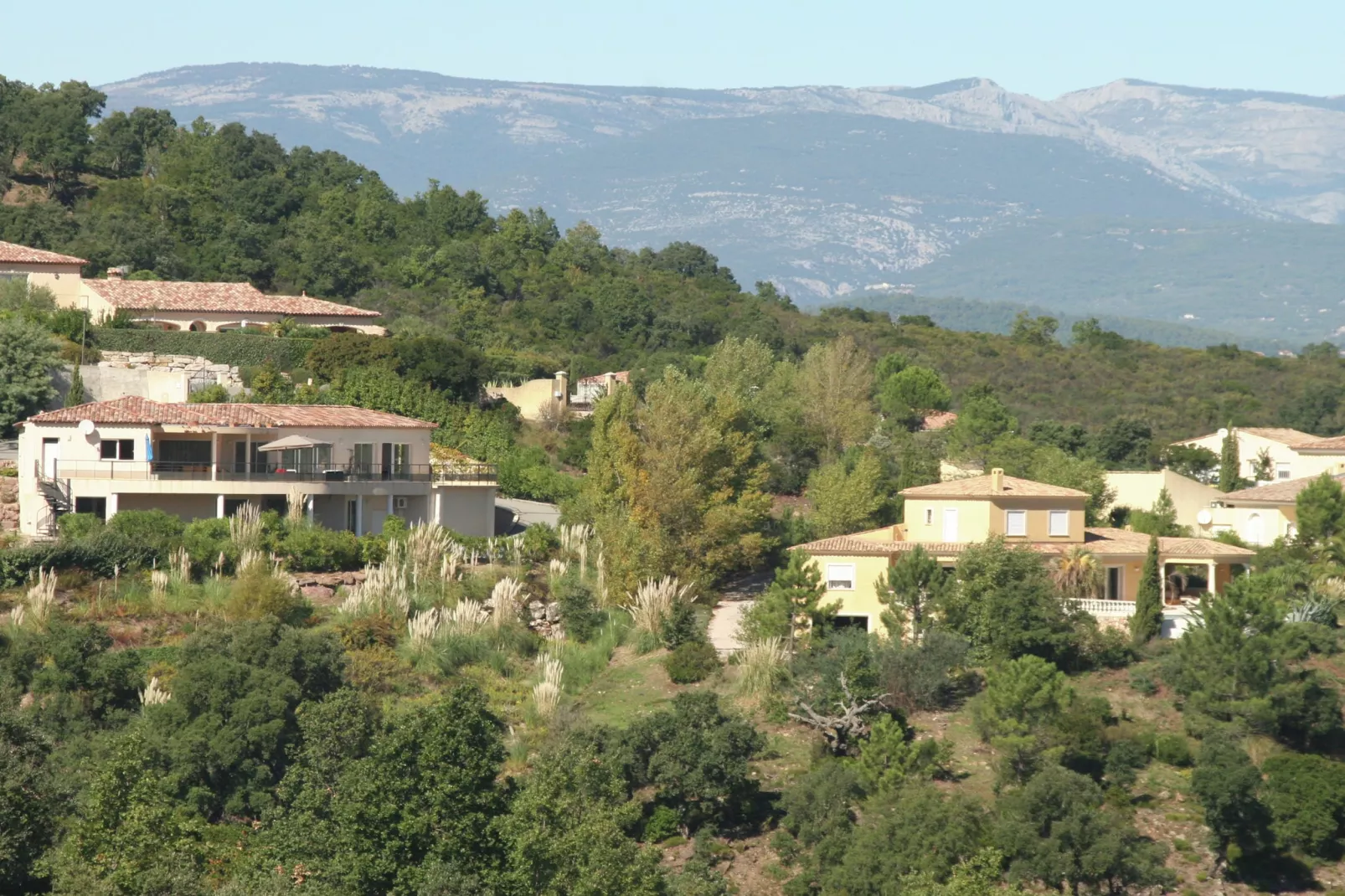 Villa le Mareret-Außenbereich Sommer