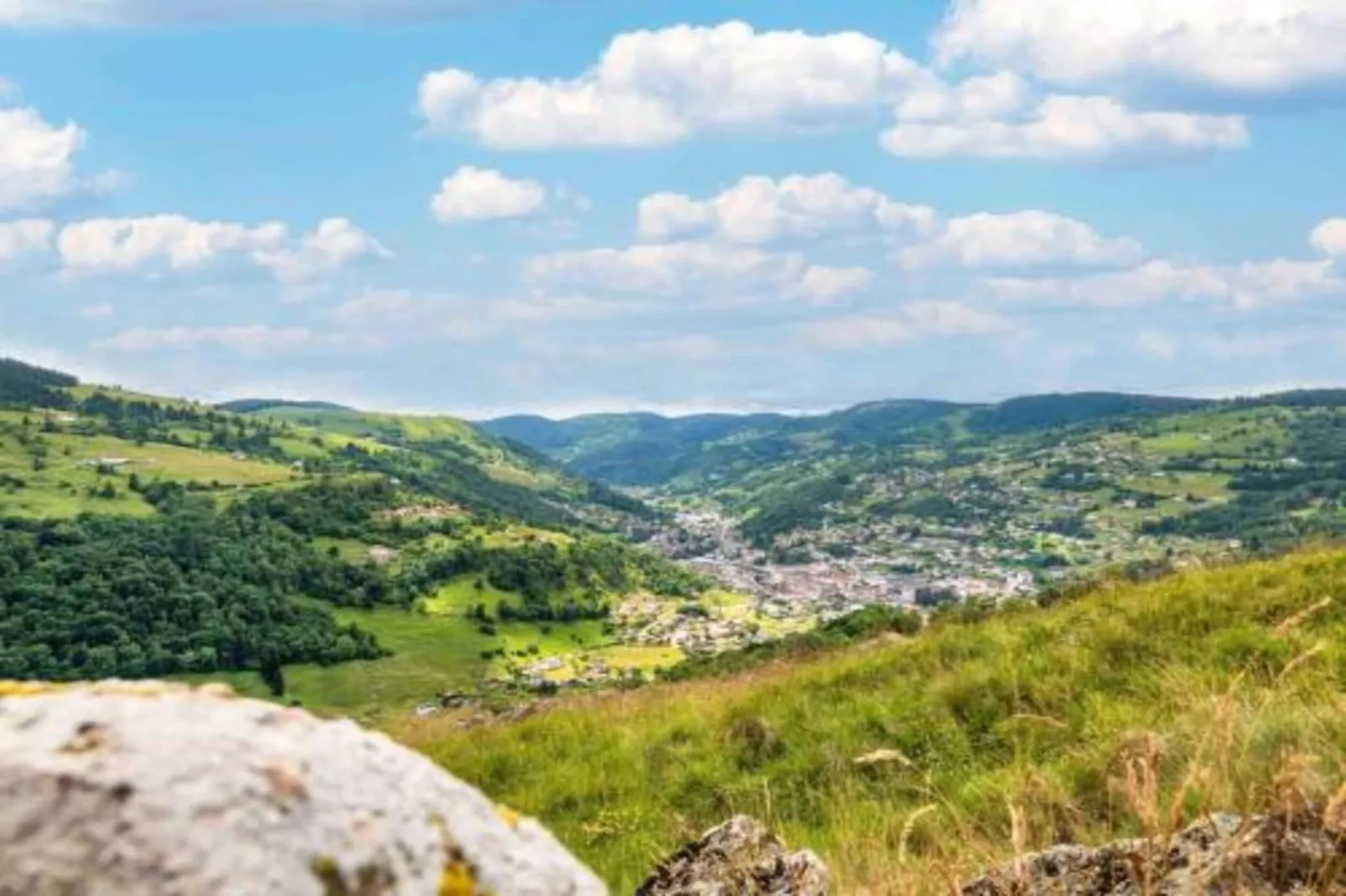 Le Chamois-Areas within 20km in summer