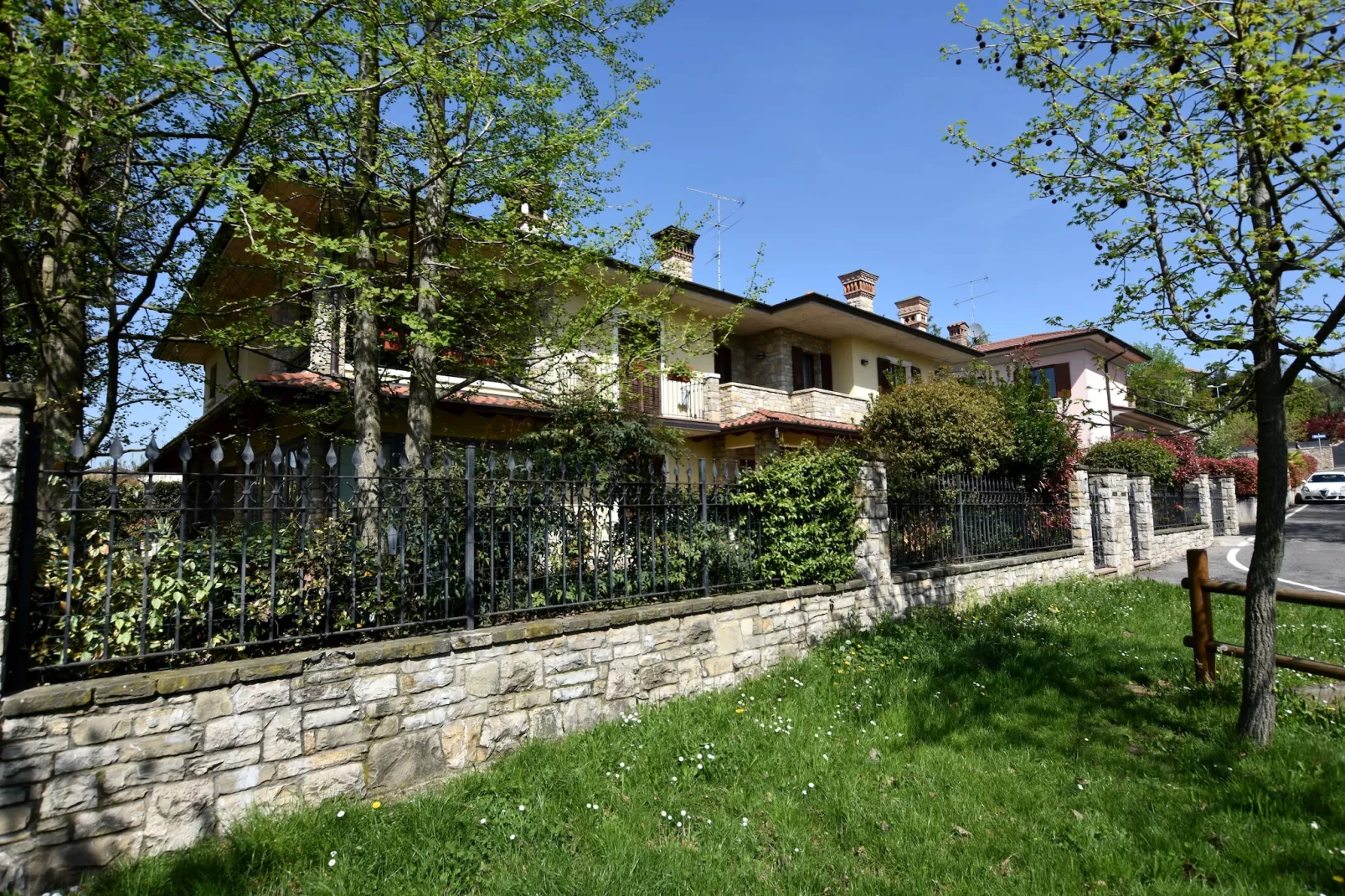 Franciacorta-Exterior in summer