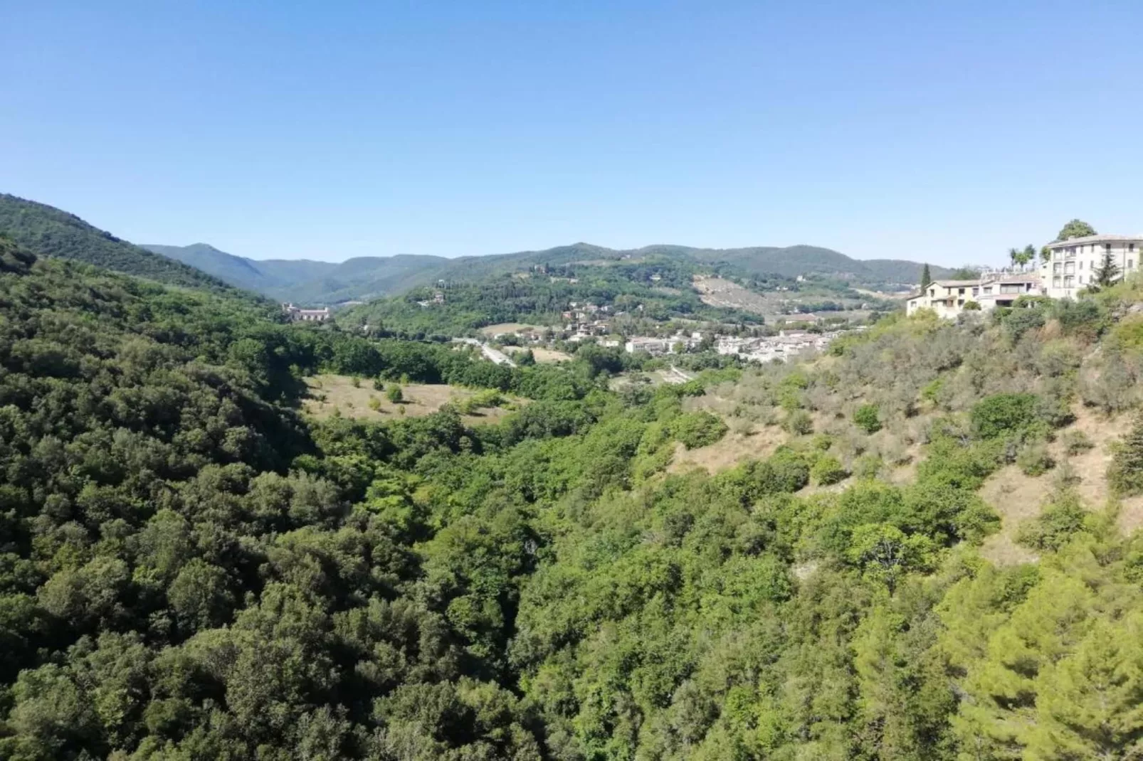 Colombaia-Areas within 20km in summer