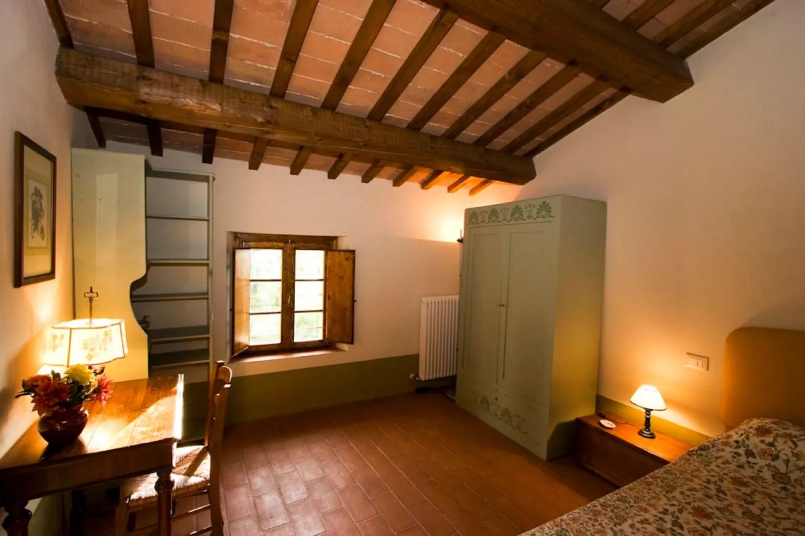 Ovello-Bedroom