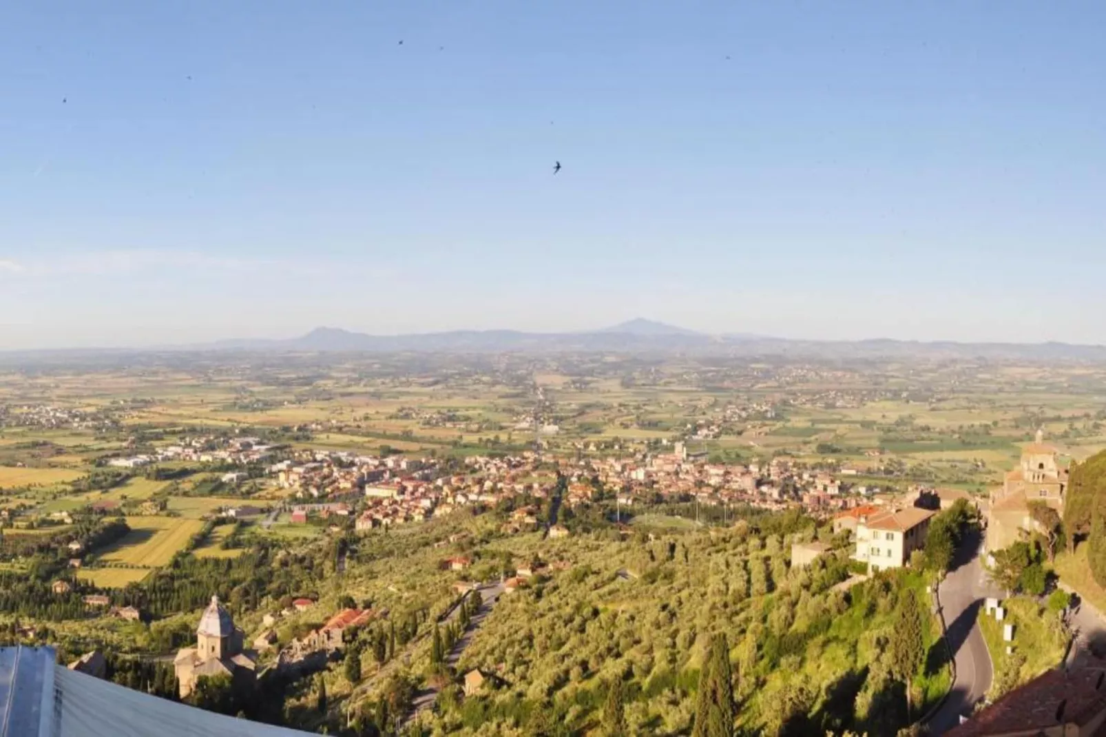 Cristina-Areas within 20km in summer
