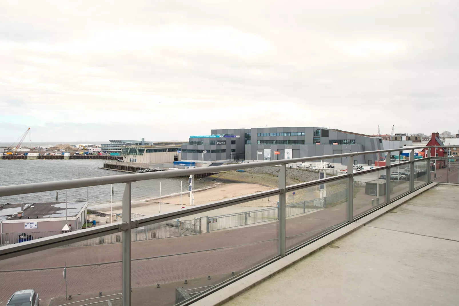 Scheveningen Harbour 66-View in summer