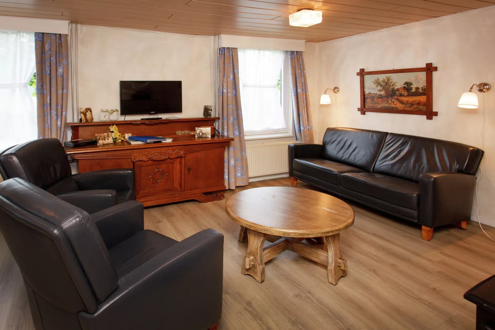 Bi-j Moppe Door