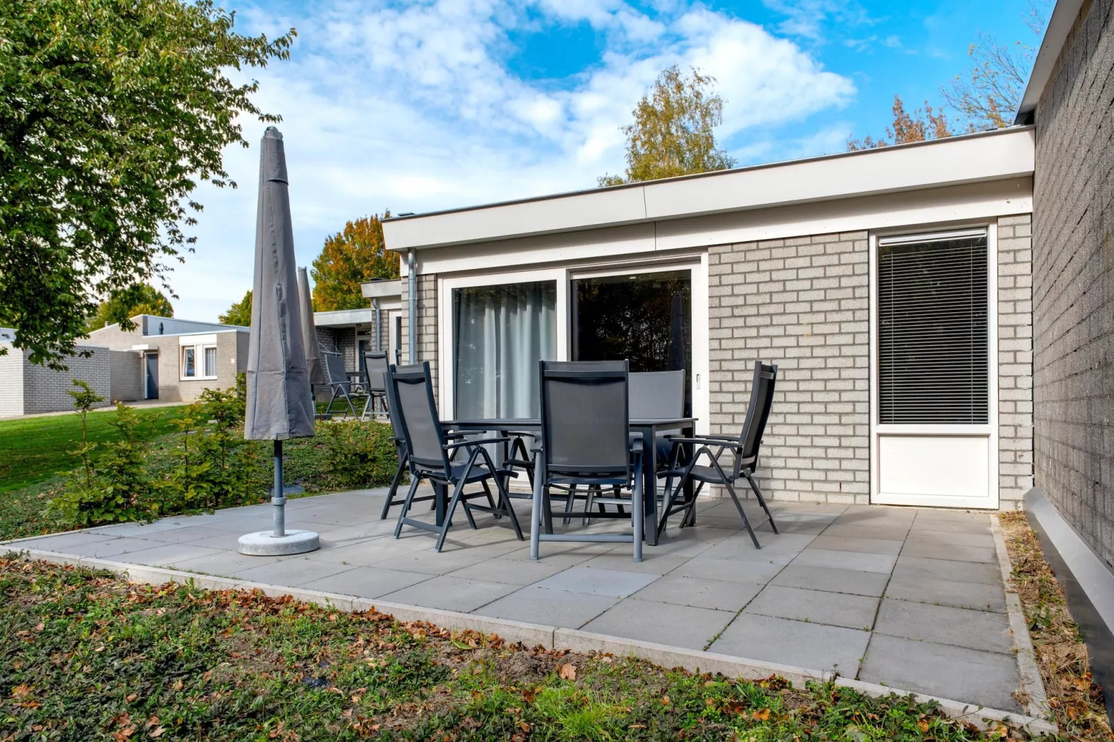 Bungalowpark Schin op Geul 9-Exterior in summer