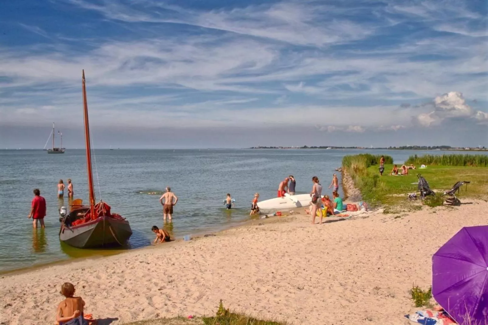 De Goudsbloem-Areas within 5km in summer