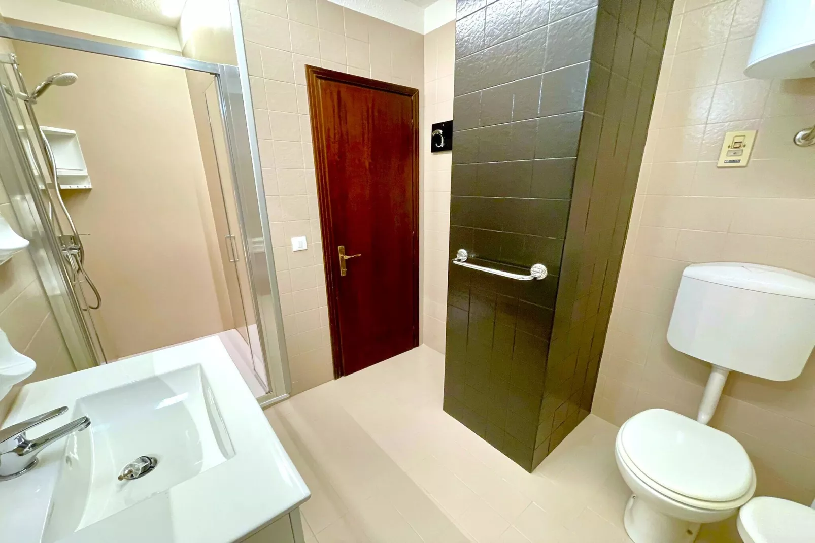 Holiday 225C - Badezimmer