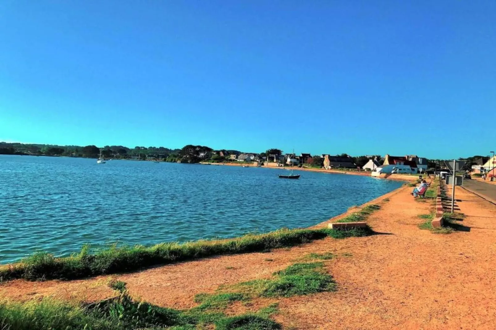 Résidences Les Bains 1-Areas within 1km in summer
