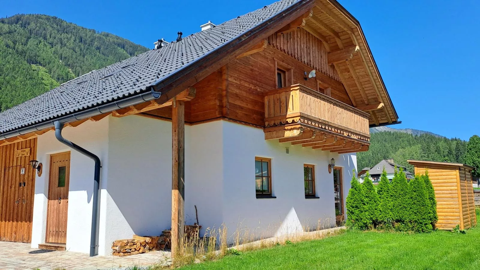 Wolfgangchalet B-Exterior in summer