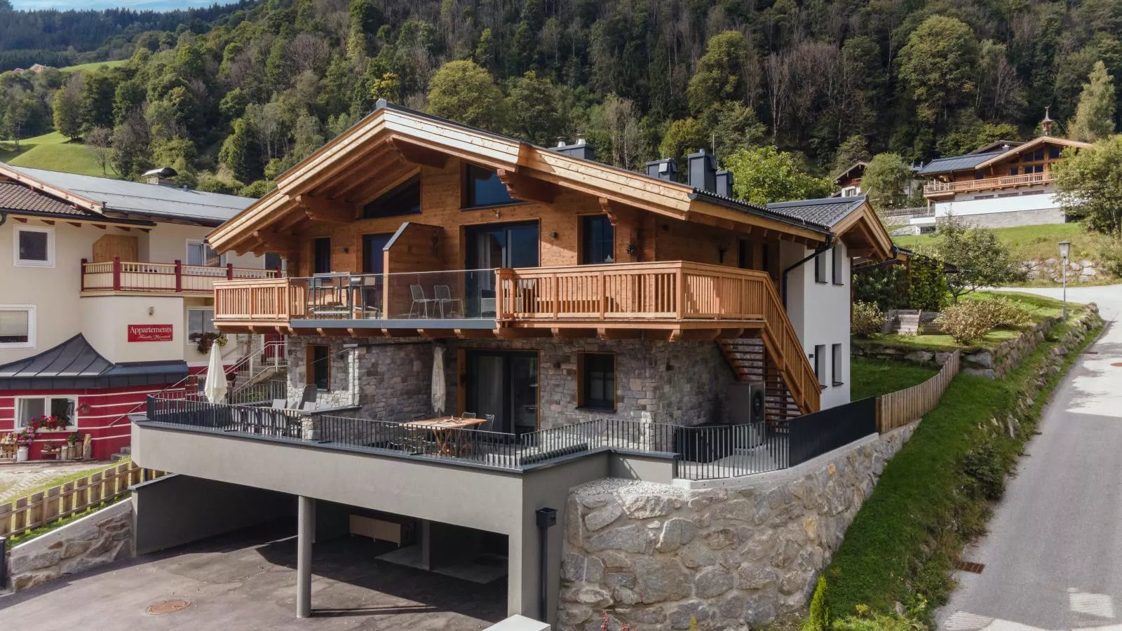 Tauernlodge Berglust-Exterior in summer