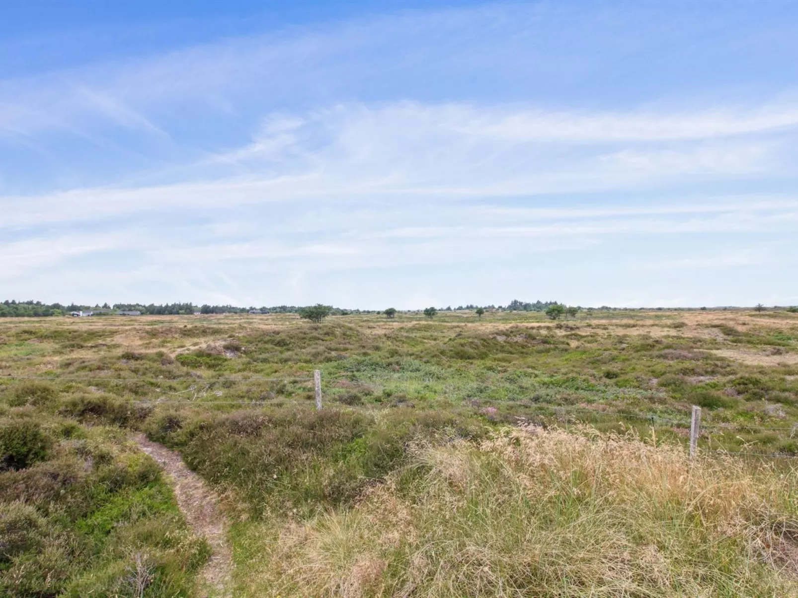 "Dufa" - 3.2km from the sea-Outside