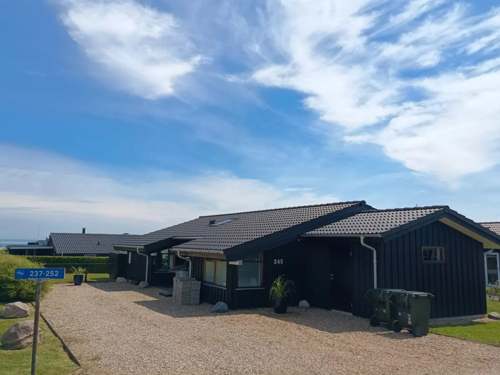 "Anniken" - 250m from the sea-Draußen