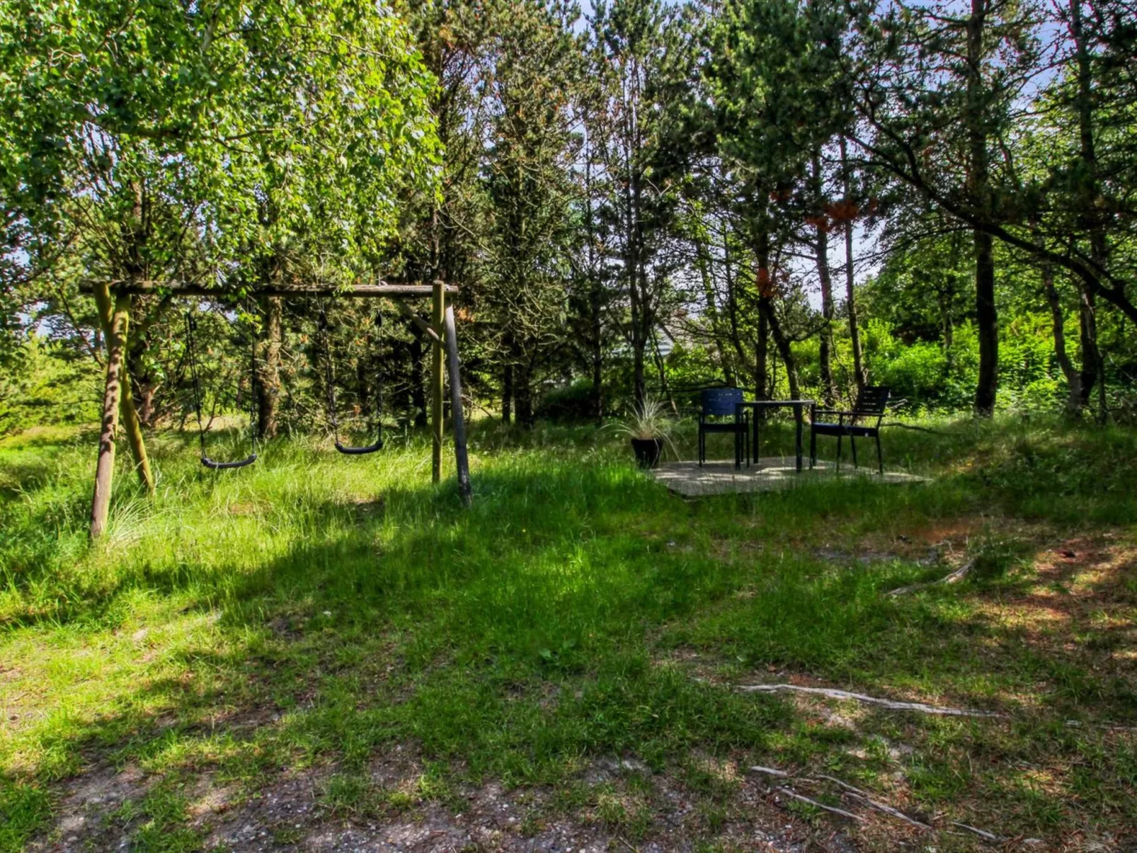 "Karri" - 1.1km from the sea-Outside