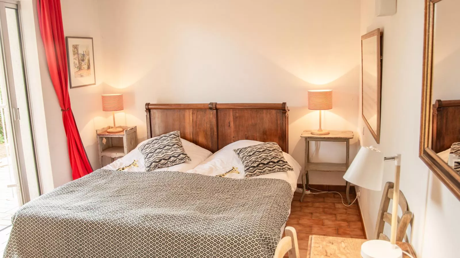 Loumic-Bedroom