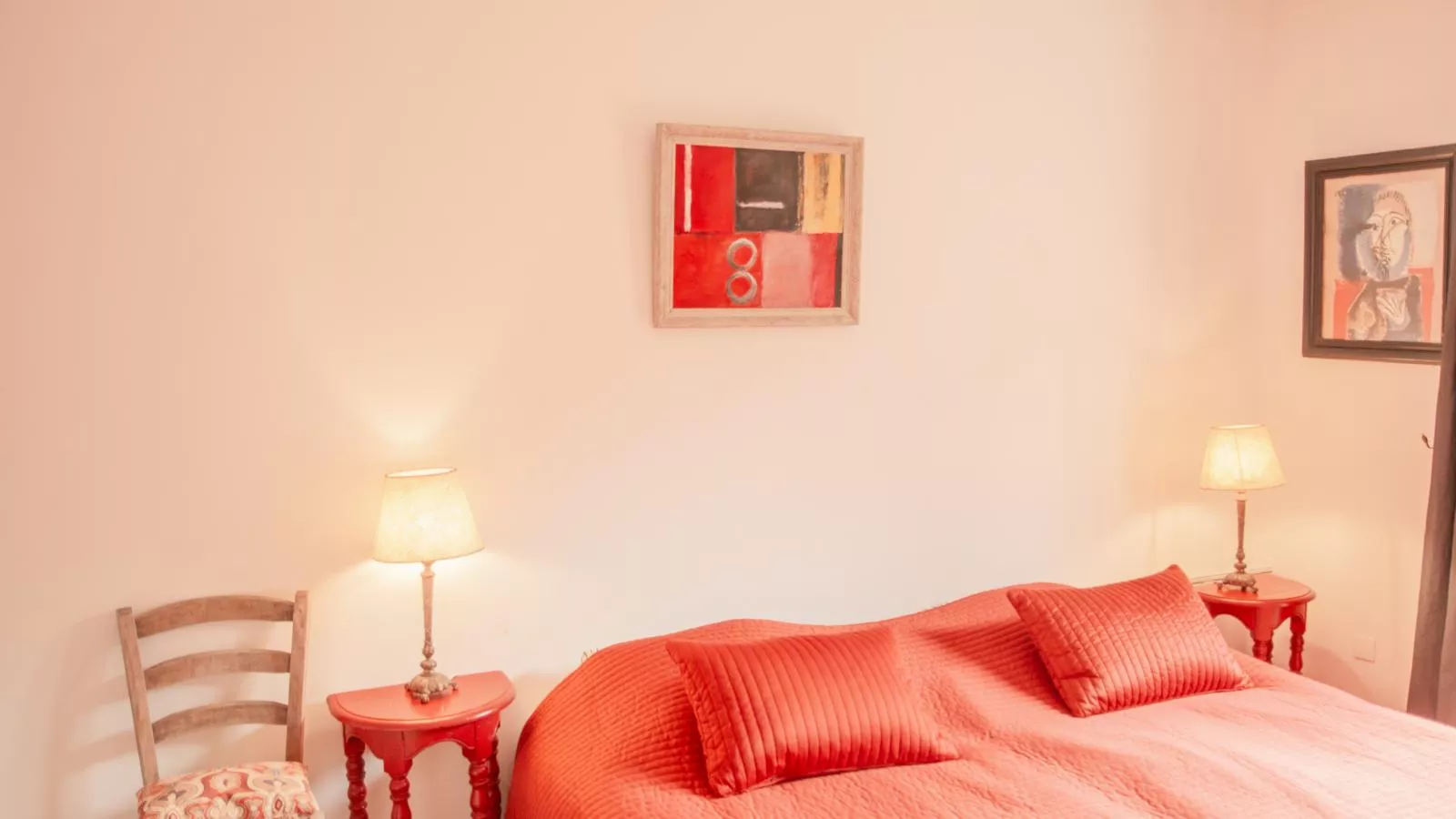 Loumic-Bedroom