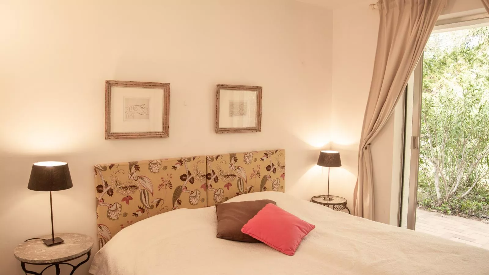 Loumic-Bedroom