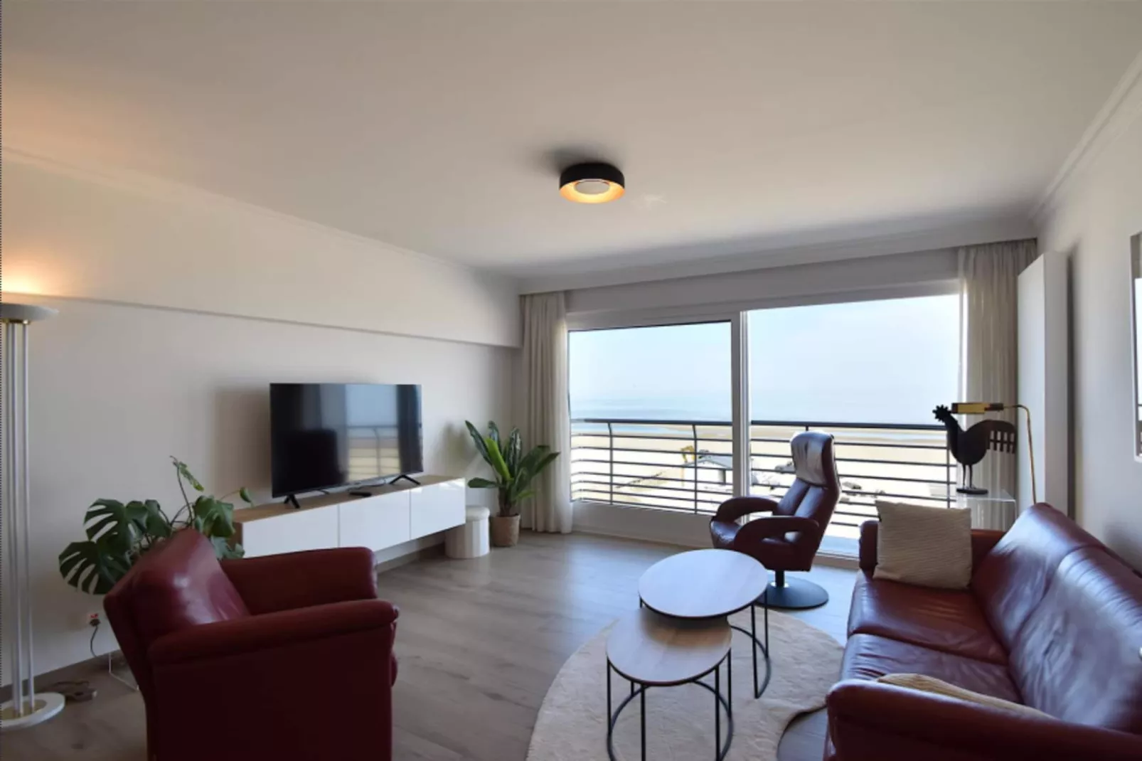Alexander 0202 5-Living room