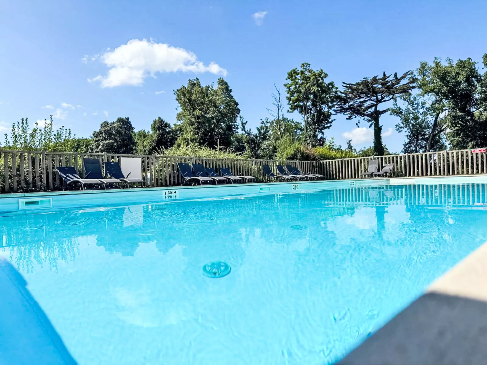 Château De Kergonano, dans l'Orangerie-Dehors