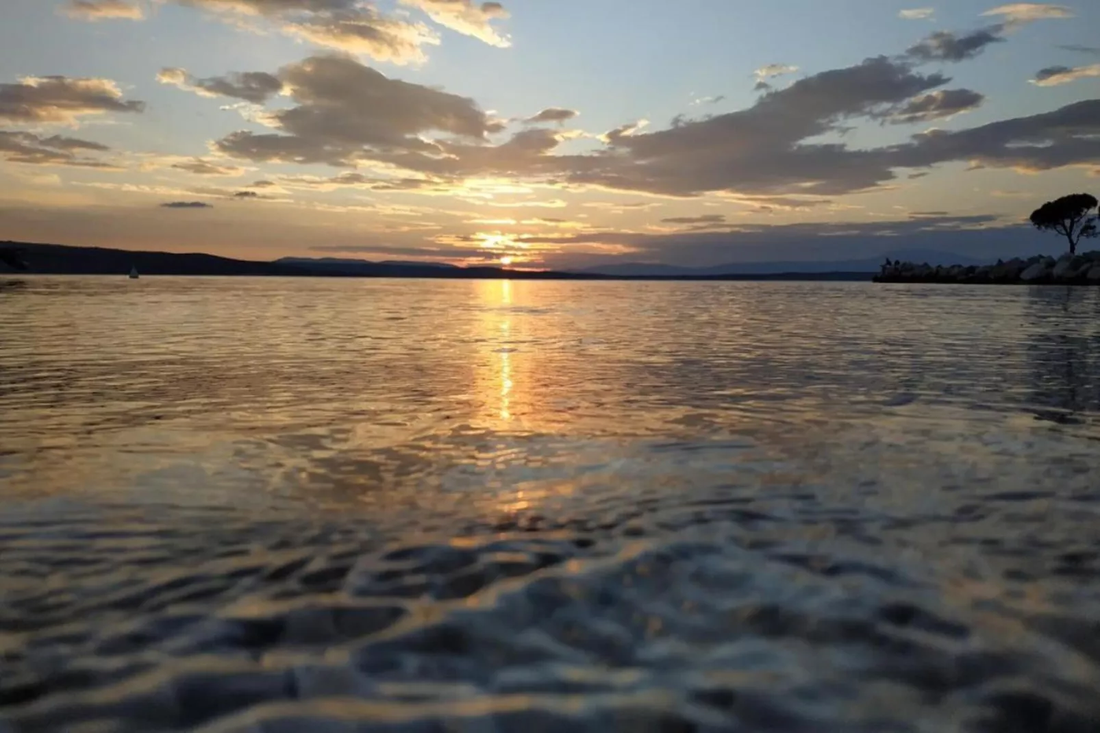 Dalmacija 5-Areas within 20km in summer