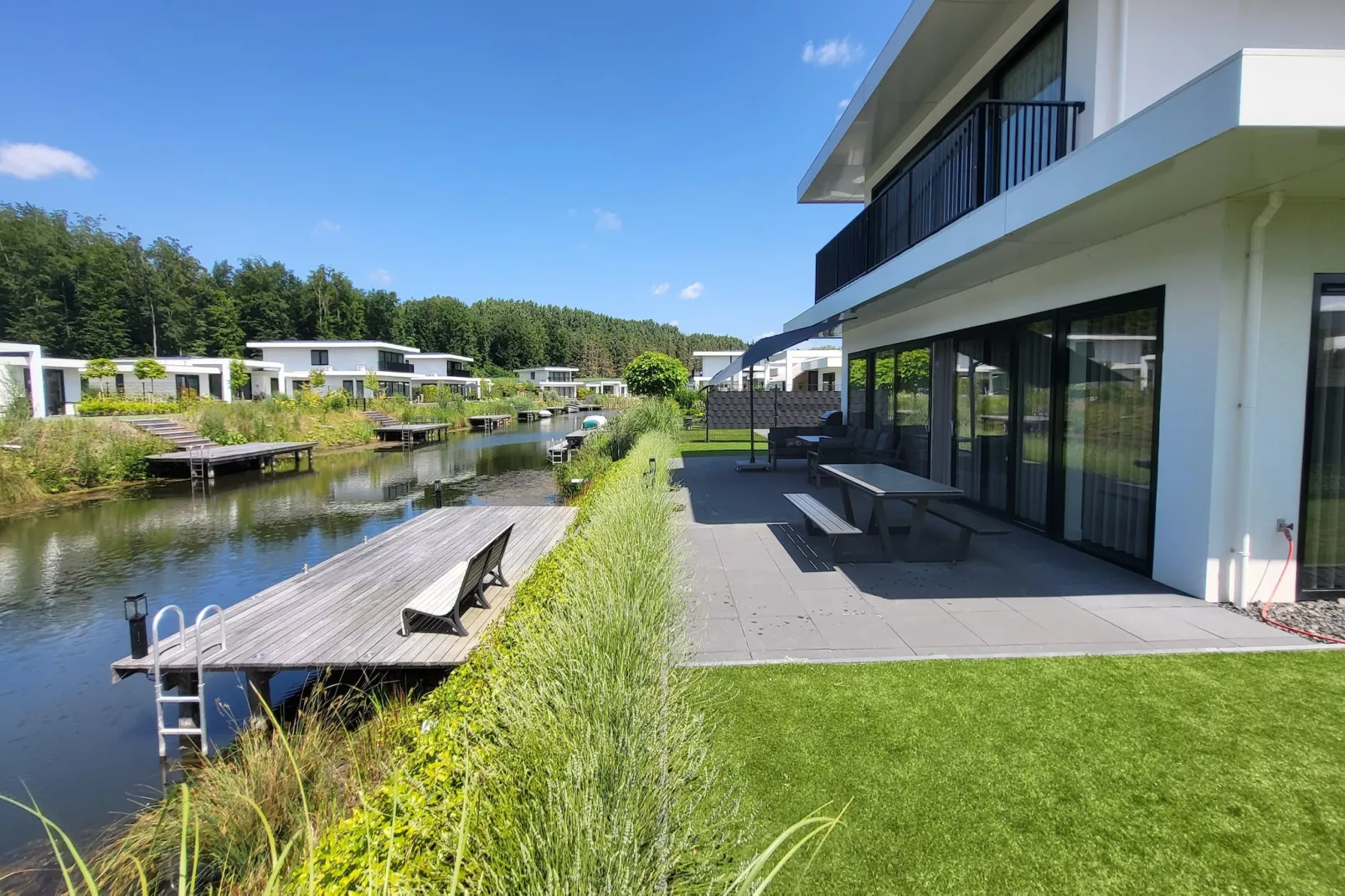 Watervilla Harderwold 577a-Garten Sommer