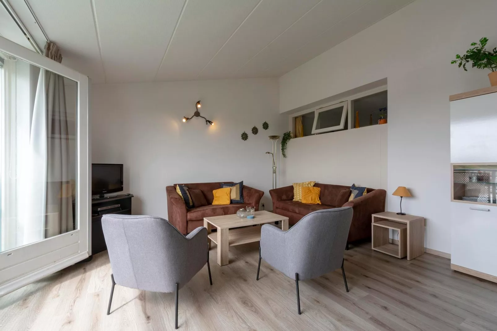 Strandslag 223-Salon