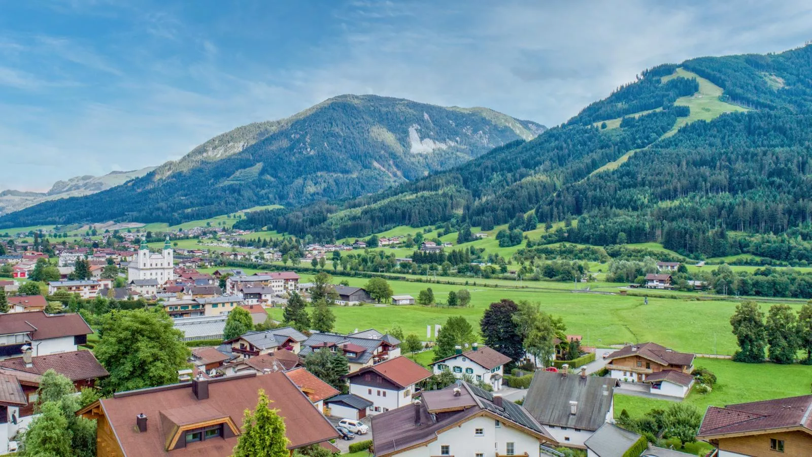 In Skiliftnähe-View in summer