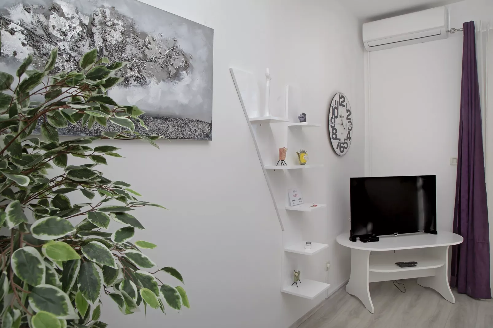Apartments Isabora - Two-Bedroom Apartment with Terrace and Partial Sea View (Nea)-Salon