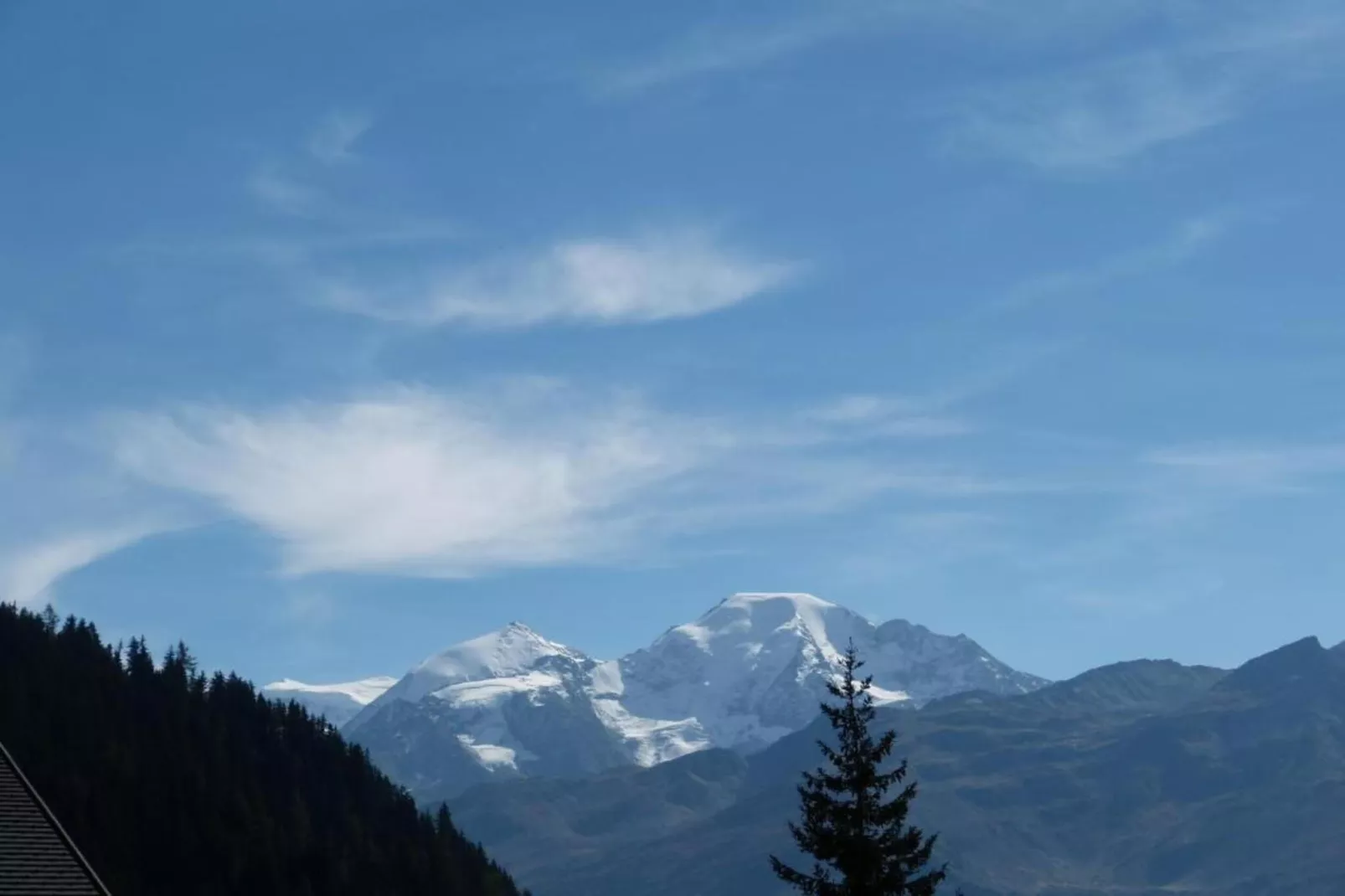 Paradis Perdu SKI IN & QUIET chalet 14 personnes-Areas within 20km in summer