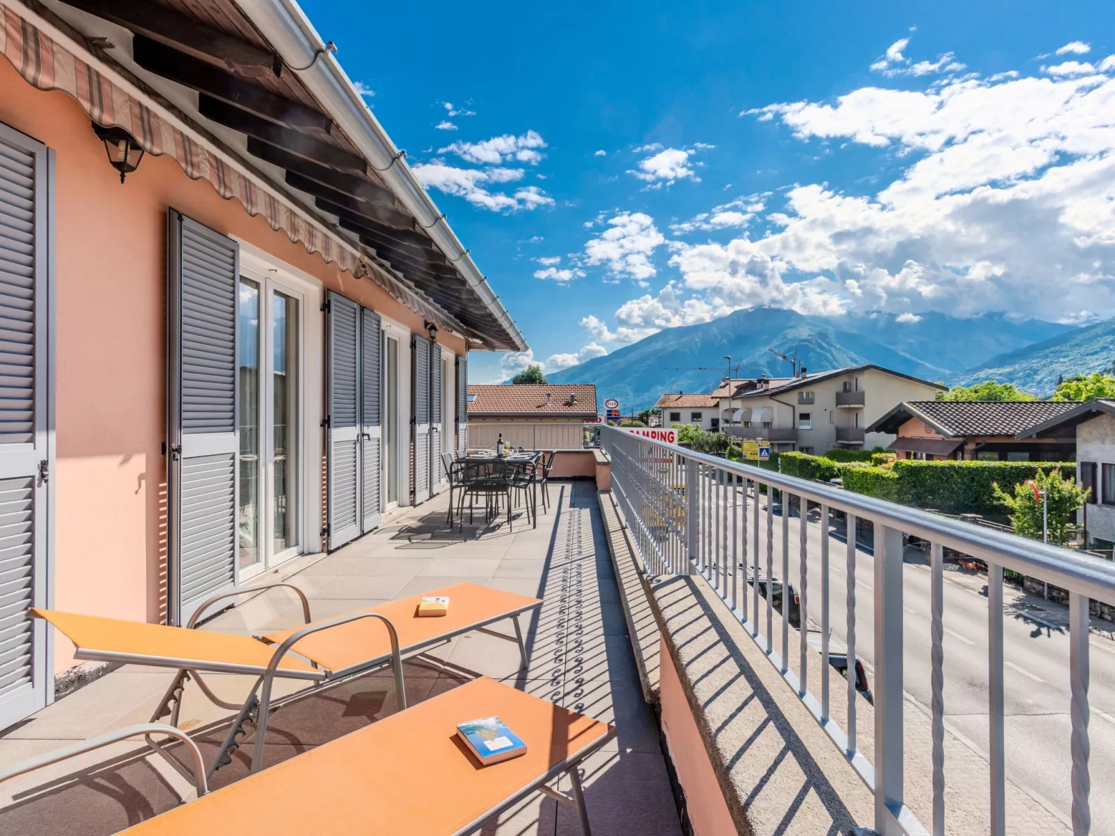 Domaso central apartment-Outside
