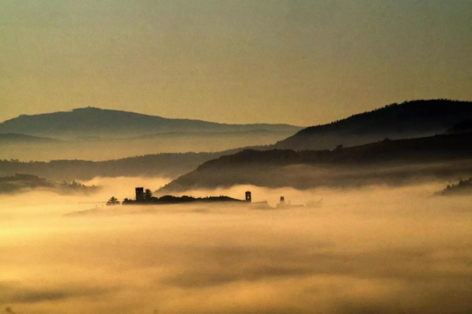 L'Acero-Areas within 20km in summer