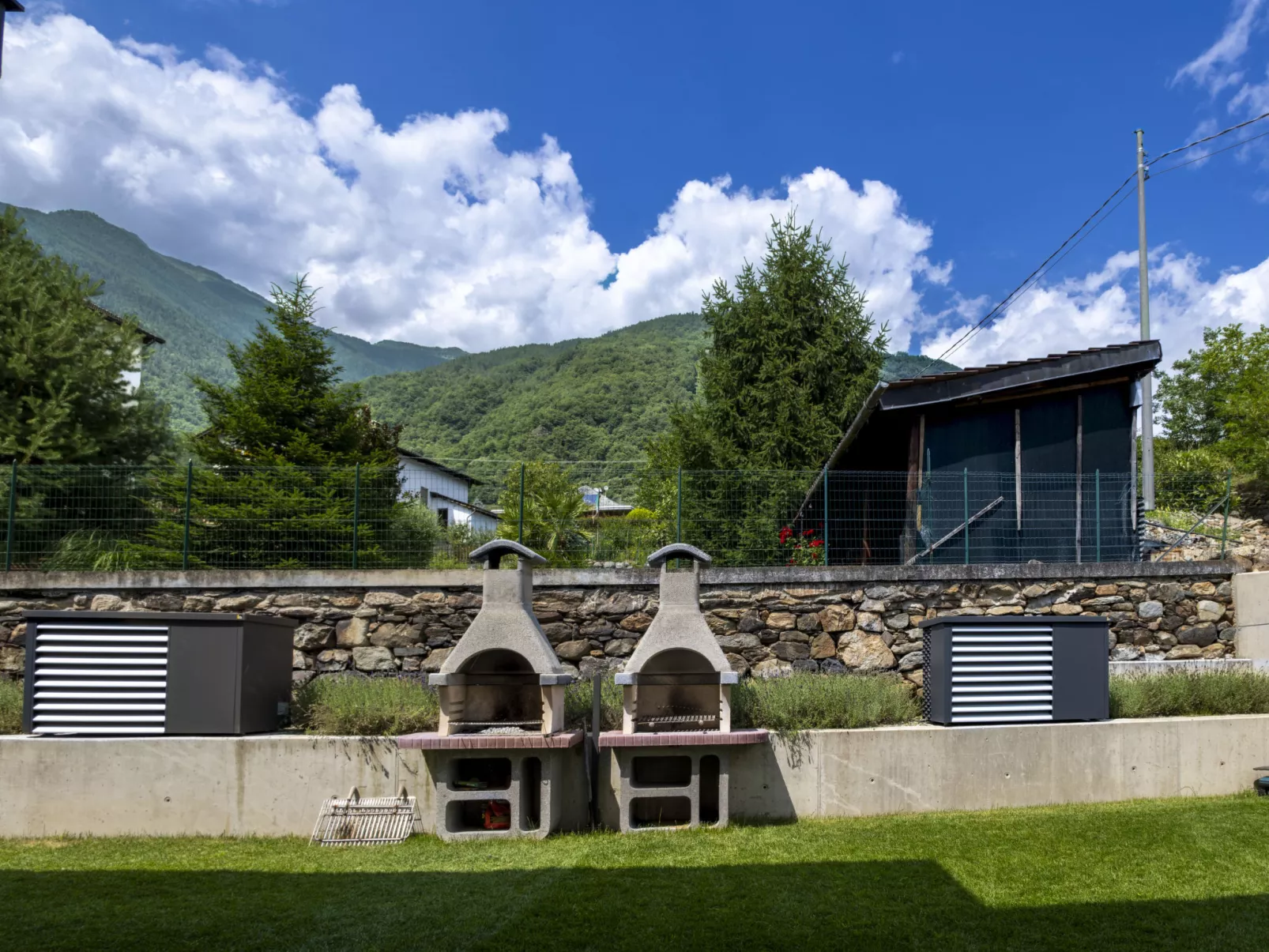 Guarnelle House 1-Outside