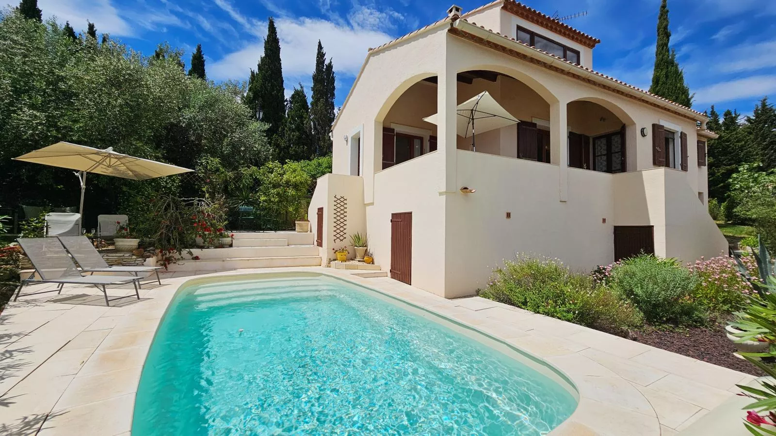 Sourire du Soleil-Swimming pool