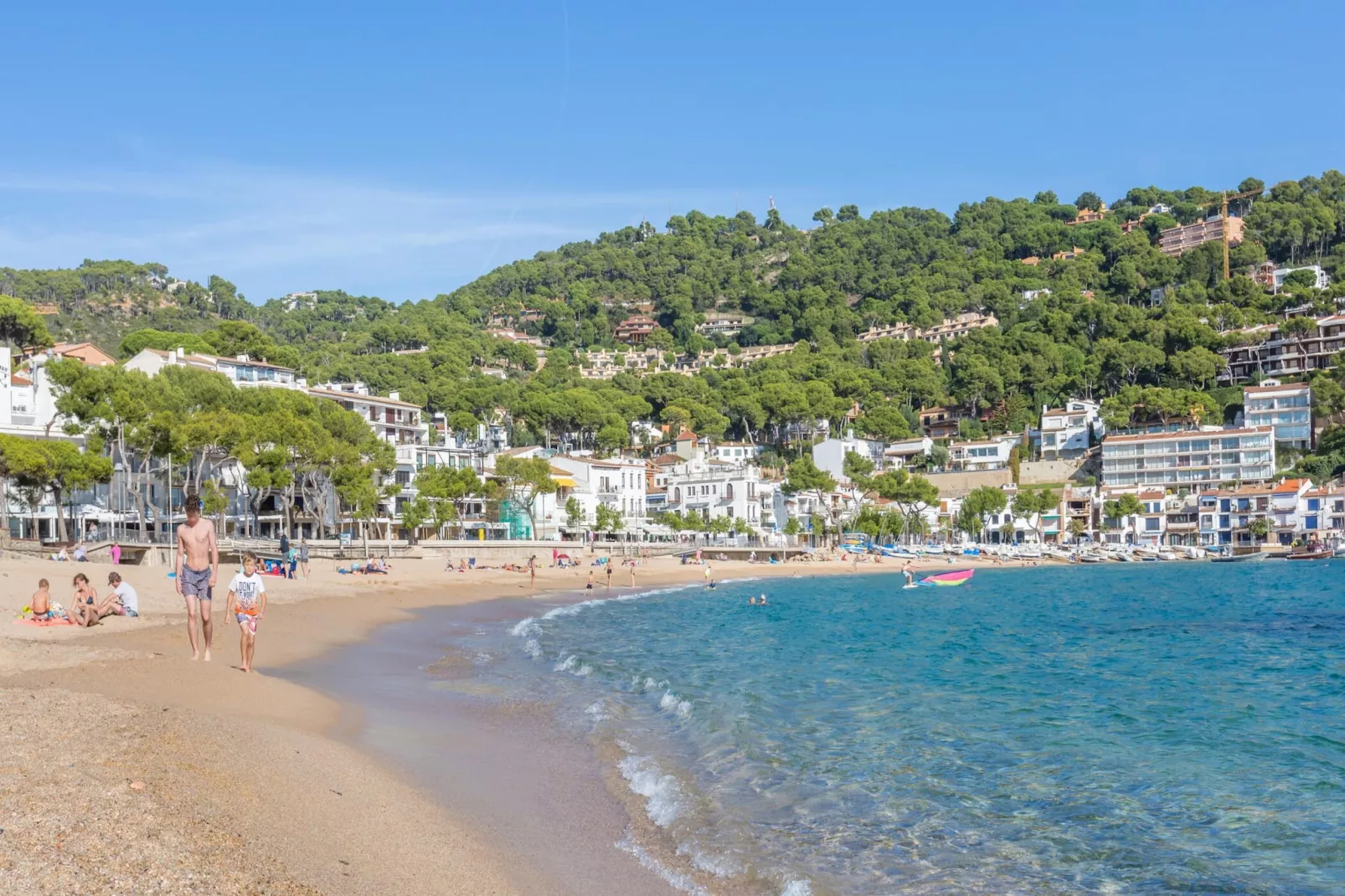 Costa Brava E-6-Areas within 5km in summer