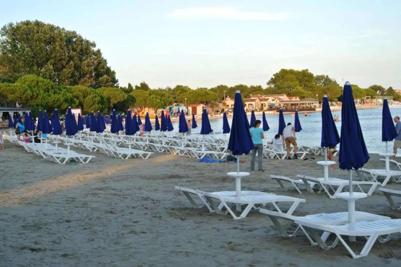 Cesare 1 - Modern Apartment with Shared Pool-Areas within 5km in summer