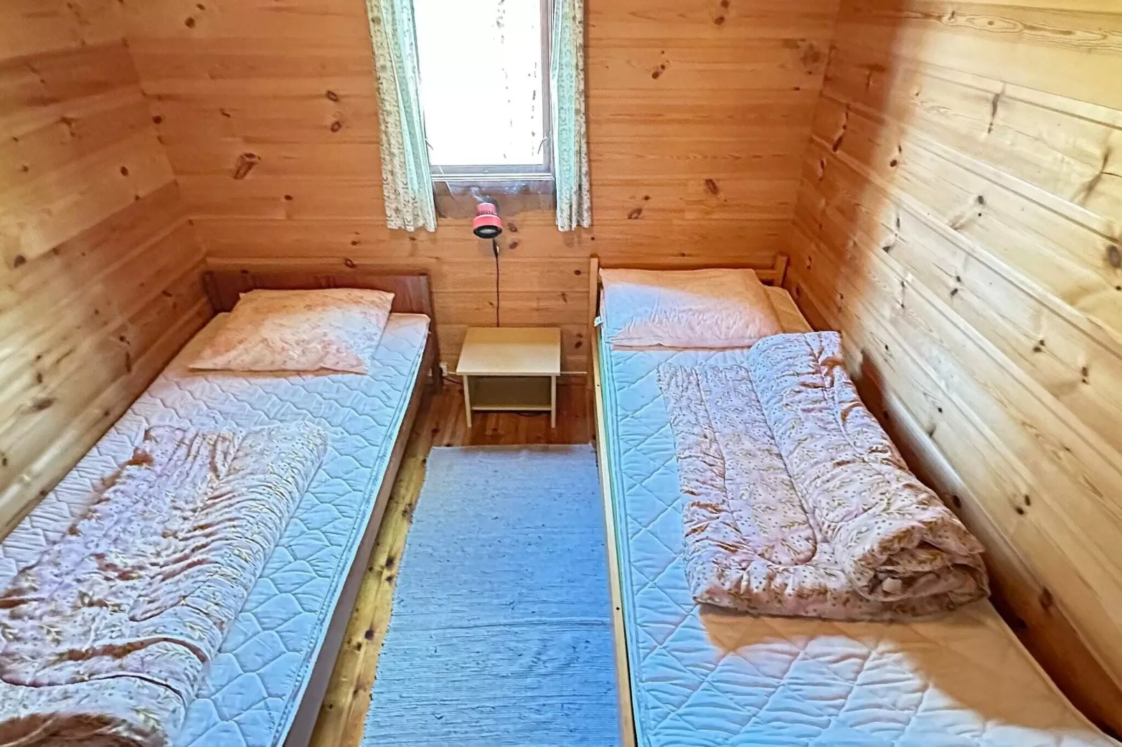HUS 55768  HYTTE D-Indoor