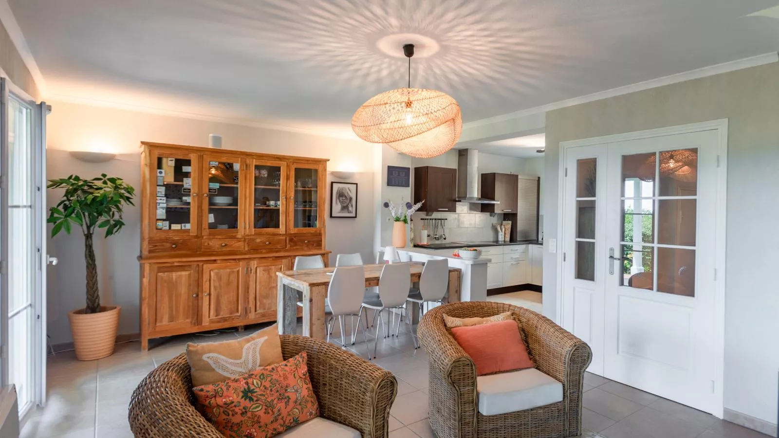 Les Collines-Living room