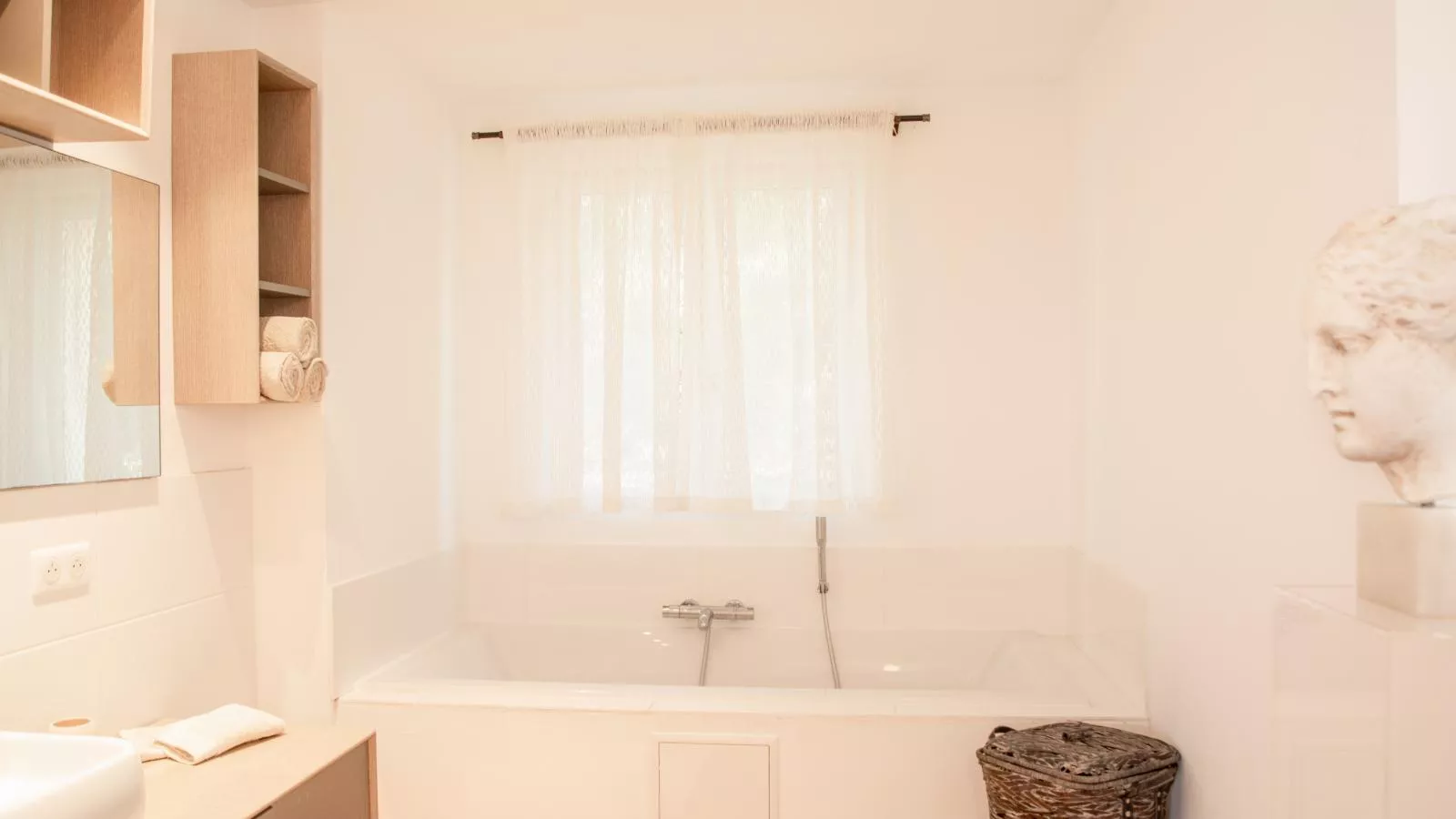 La Bastide Romaine-Bathroom