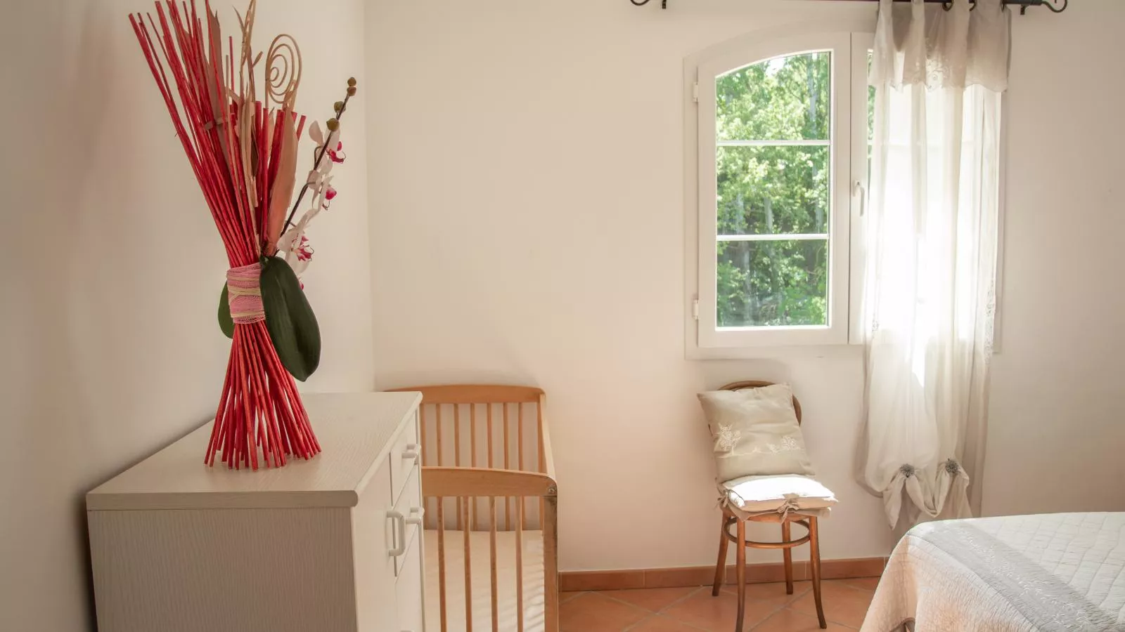 Maison Jaune-Bedroom