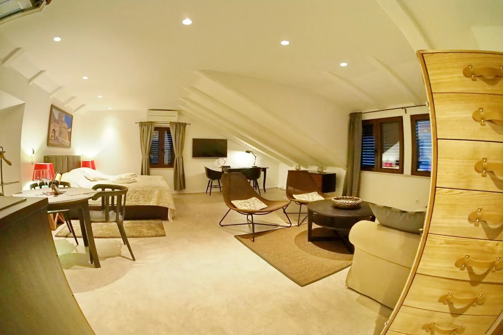 Luxury Style Apartments - Comfort Studio (Royal)