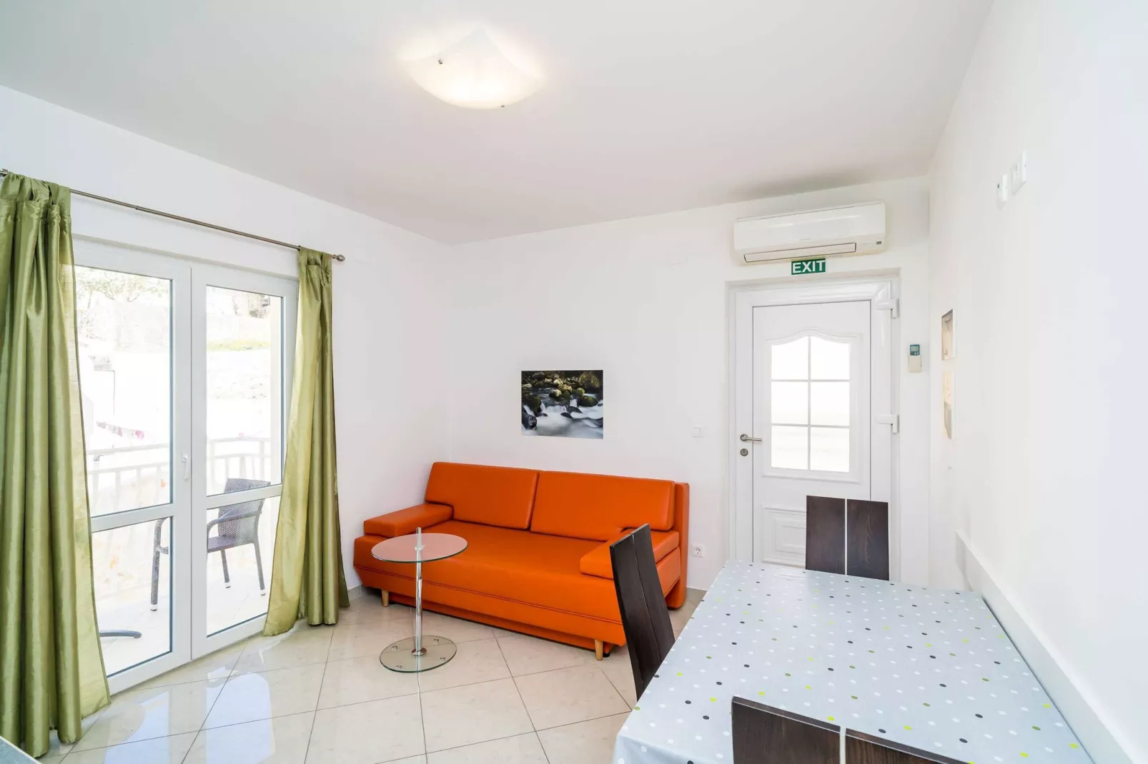 Villa Samba - Two Bedroom Apartment with Balcony and Sea View