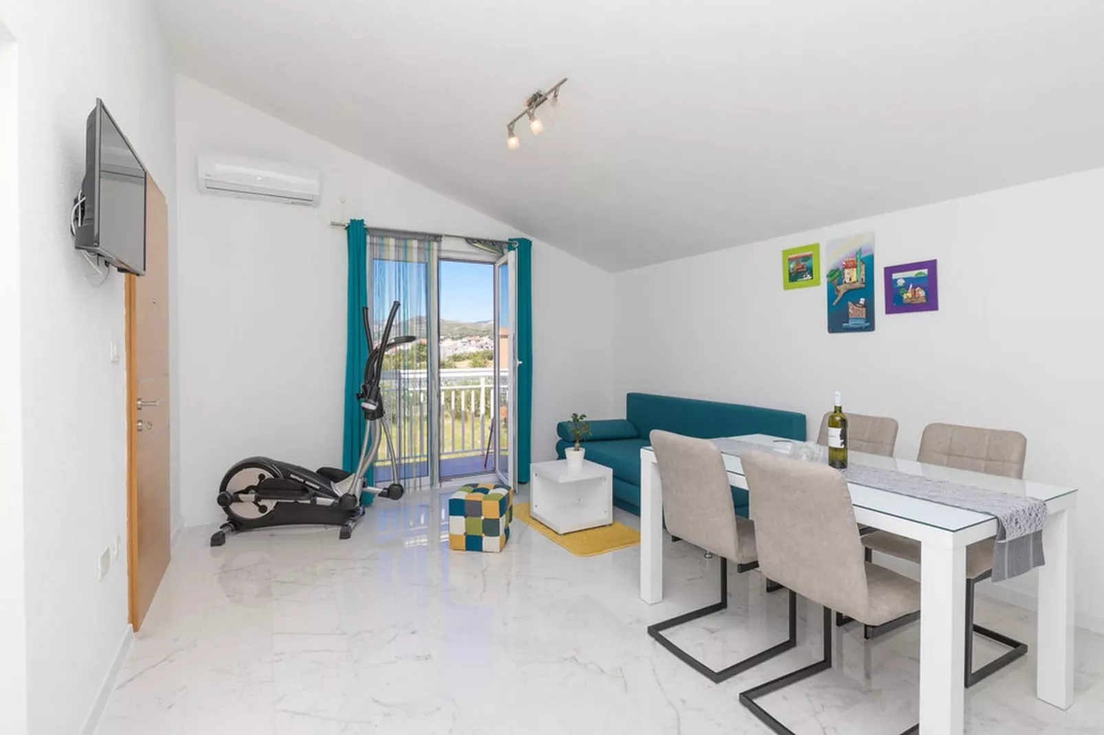Two Bedroom Apartment with Balcony (Owner Blue)