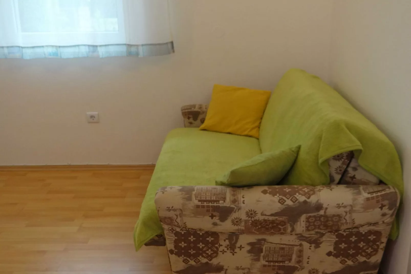 Bright Krk Apartment with Balcony and Beach Proximity - One Bedroom Apartment