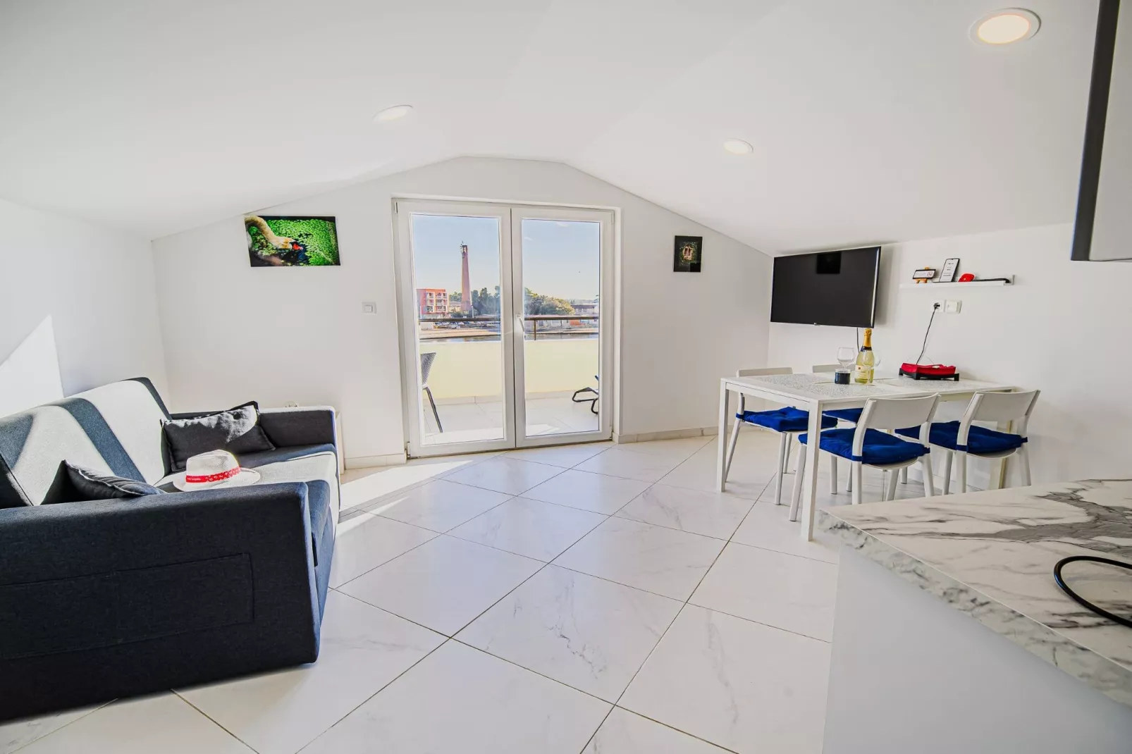 Sleek and Stylish Umag Apartments with Sea View - Two Bedroom Apartment with Terrace (owner 2)