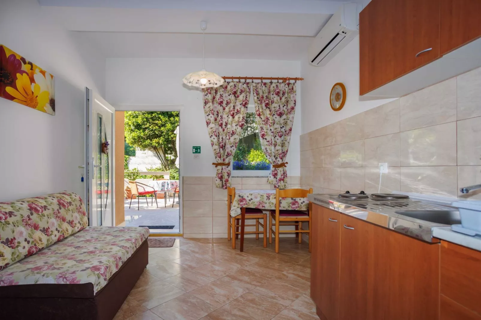 Beachfront Cozy Krk Apartment with Balcony - One Bedroom Apartment with Balcony