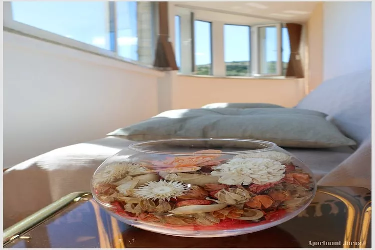 Apartments Juras - Studio Apartment with Balcony and Side Sea View (Tea)