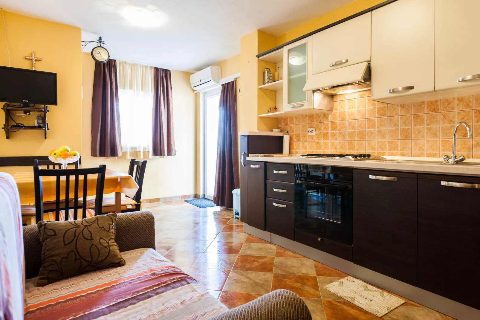 Cozy Apartments in Zadar with Sea and Mountain Views - One Bedroom Apartment with Balcony (owner 1)