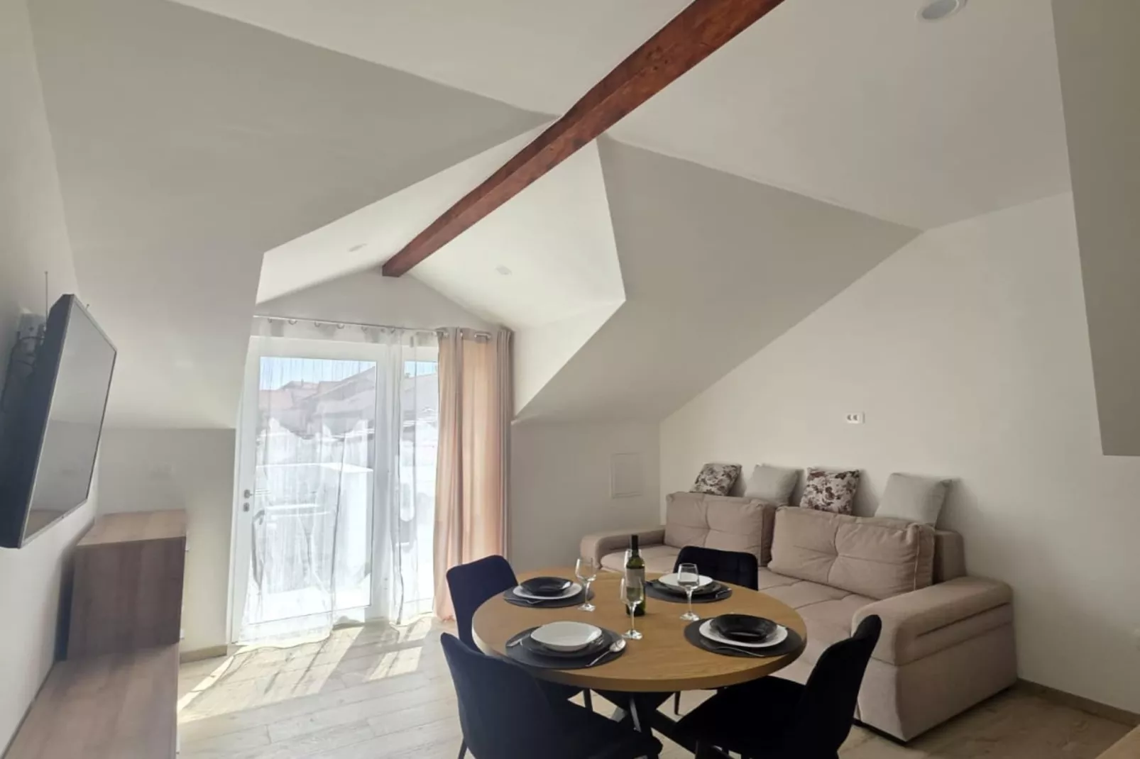 Penthouse Apartment Dijana - One Bedroom Apartment with Terrace