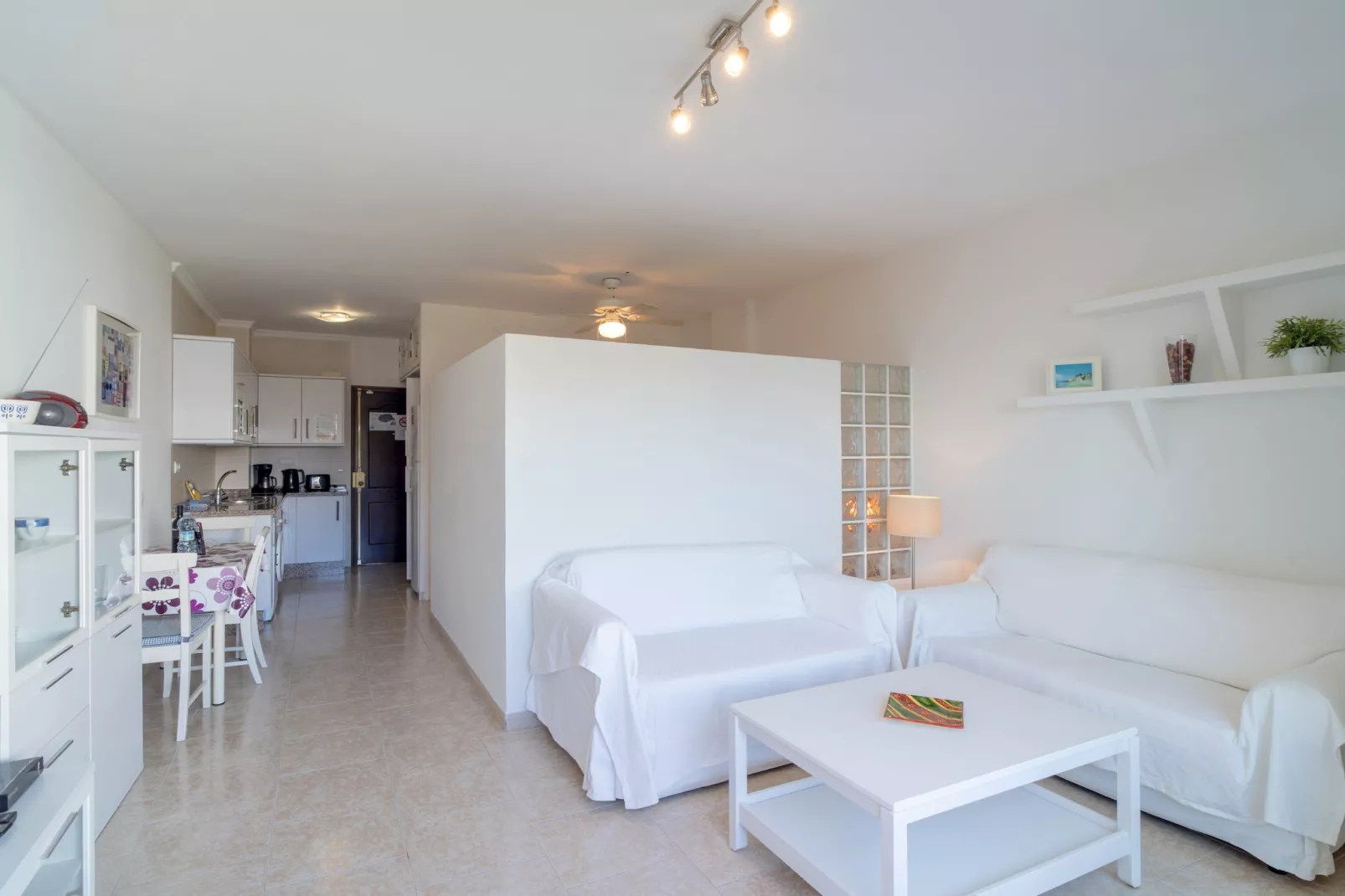 Carabeo 27 Studio by Casasol