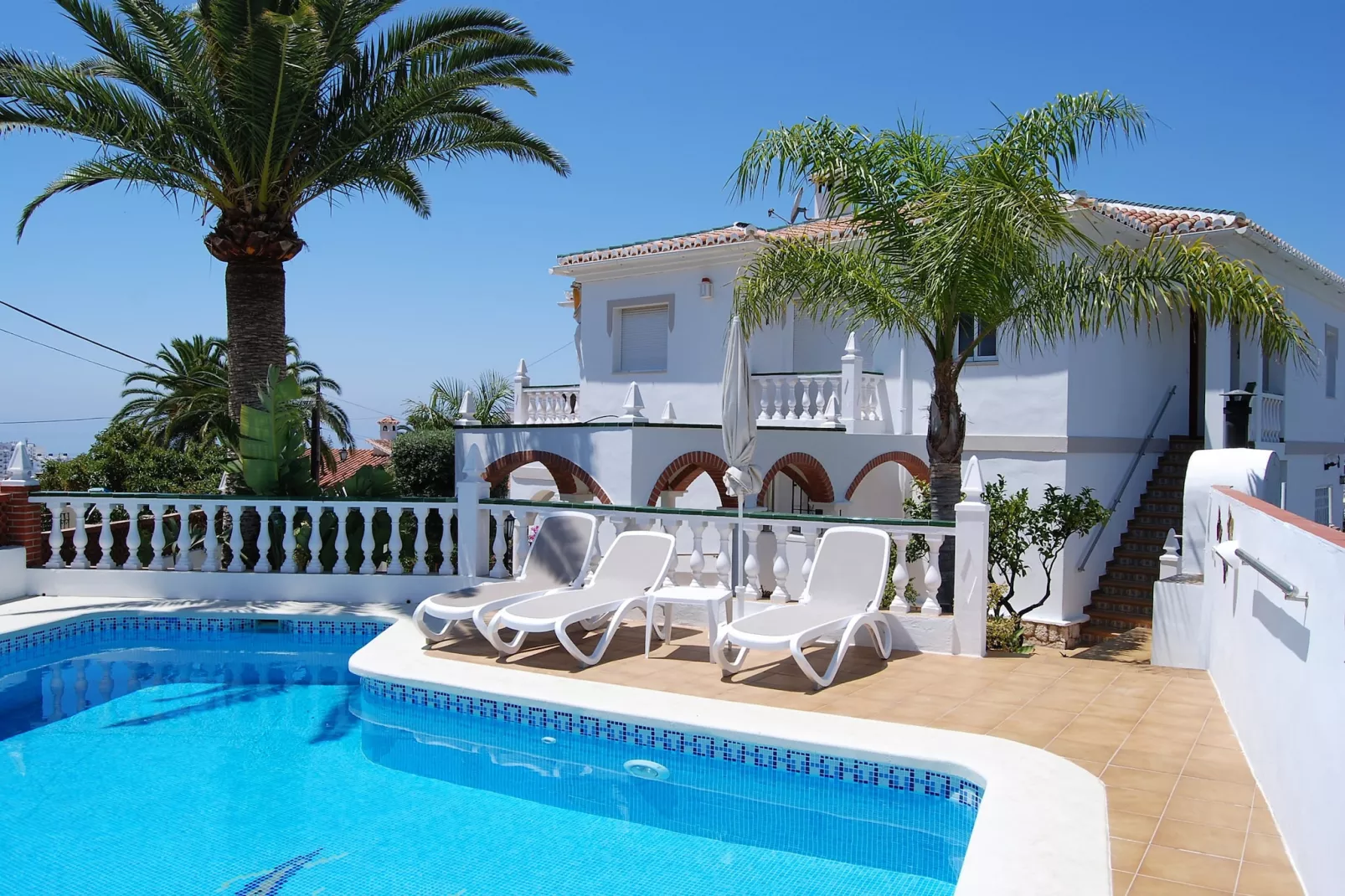 Villa Sandra Top Floor Escape by Casasol