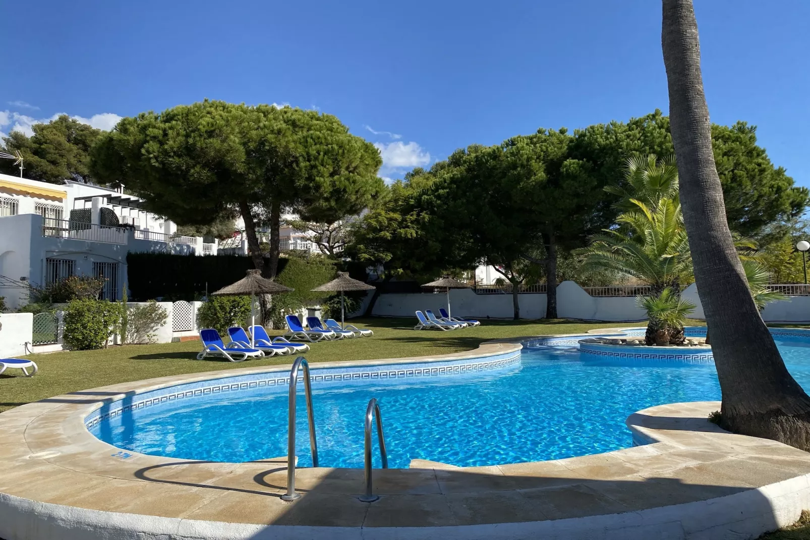 Paraiso Blanco 16A Apartments by Casasol